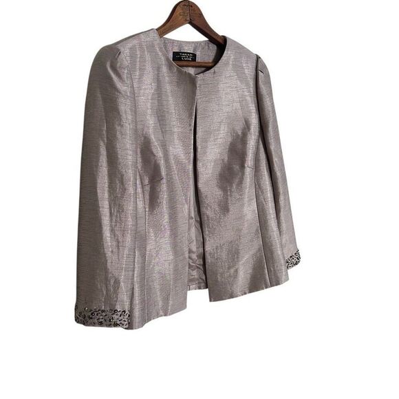 Tahari Arthur S Levine LUXE Beaded Bracelet Length Sleeve Blazer Silver Size 8 - Picture 2 of 7